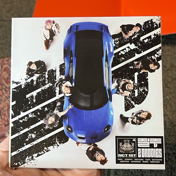 NCT 127 질주 2 Baddies 4th Album 2 Baddies Version w/ Poster K-Pop Kpop Boy Group - Picture 10 of 16